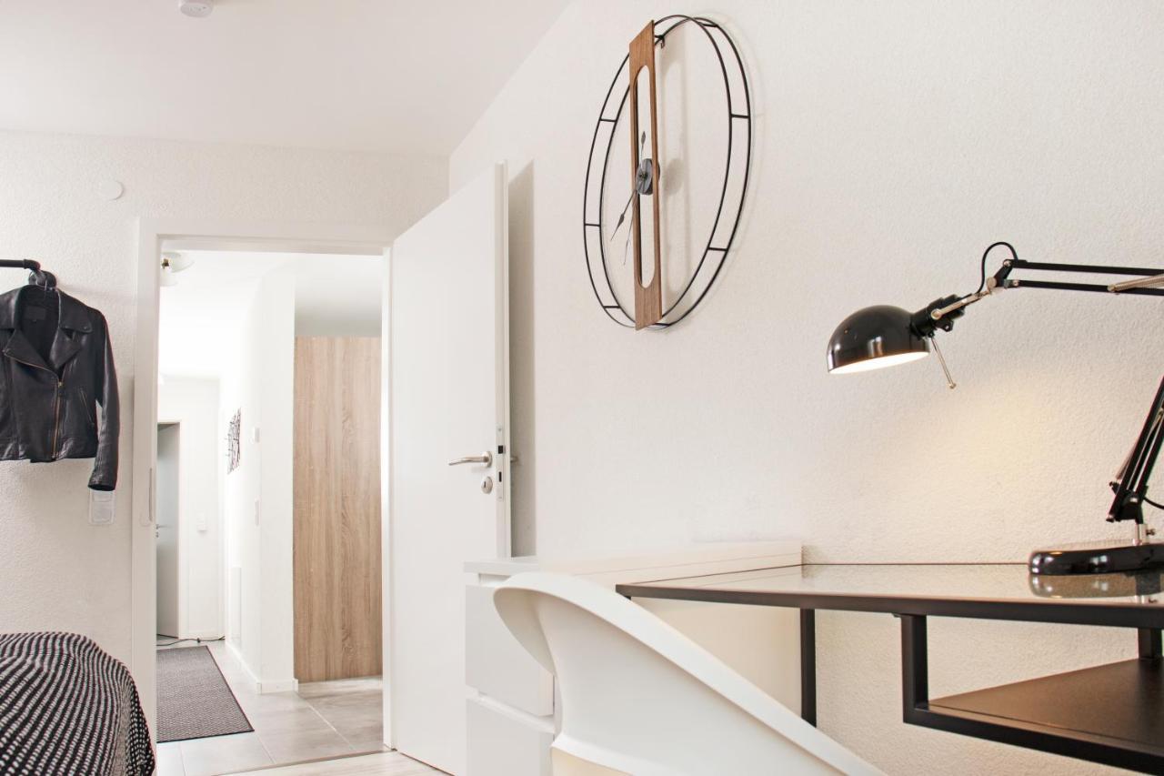 Blackncozy - Design Appartement Mit Boxspringbett Und Balkon Lörrach Extérieur photo